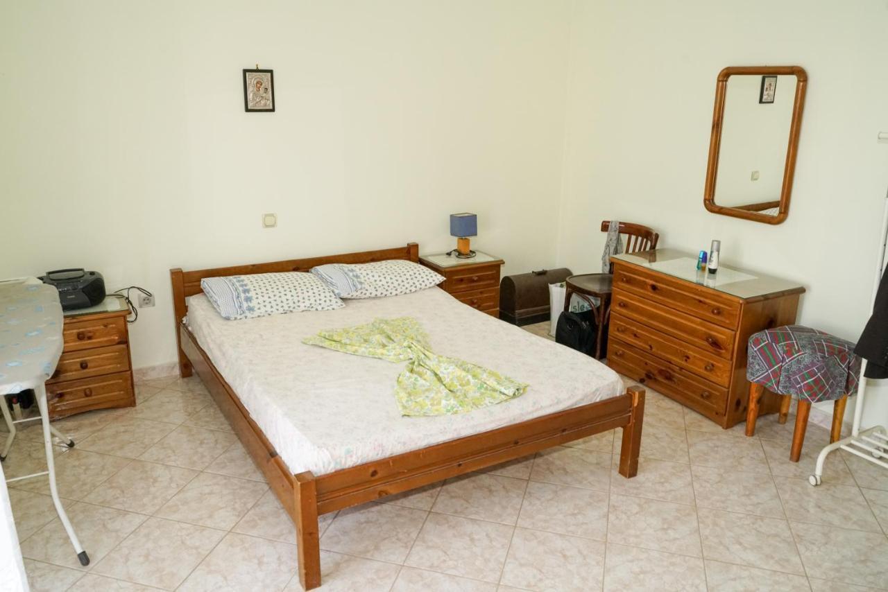 Connie'S Apartments Sarande Luaran gambar