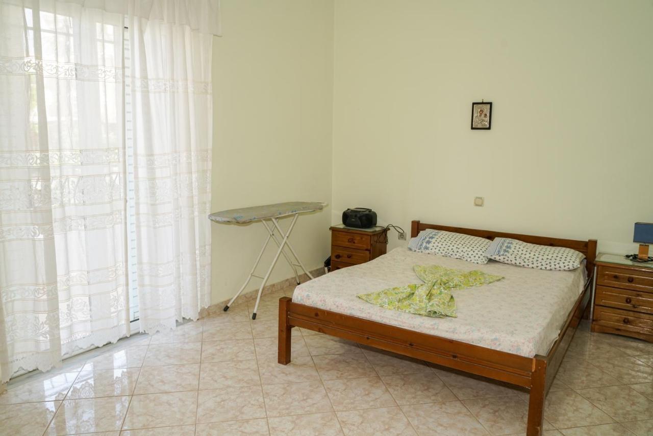 Connie'S Apartments Sarande Luaran gambar